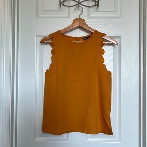 XS SHEIN Sleeveless Dress Shirt